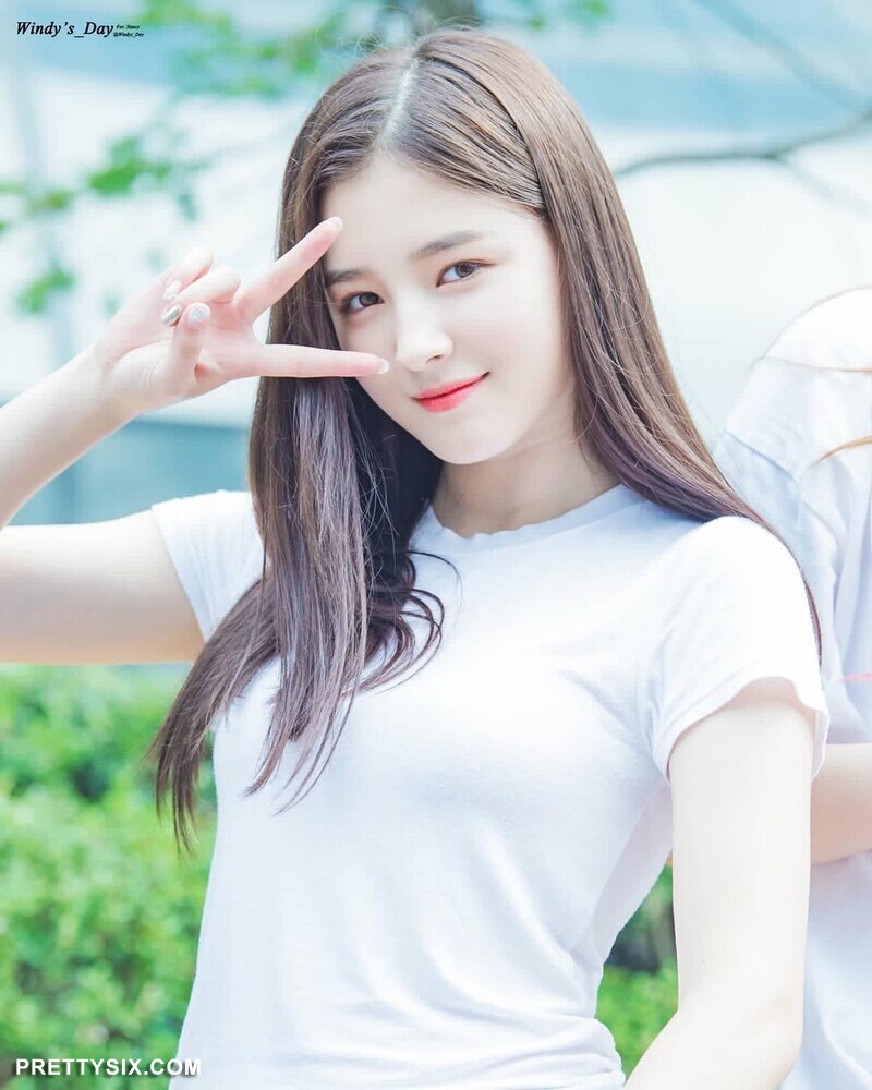 nancy.momoland_565066005496148887790314972720171156369940n.jpg