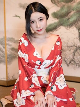 寂寞少妇谢芷馨艳丽和服秀白嫩巨乳