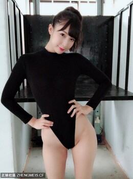 川崎あや、美少女グラドル川崎あや、青年雑誌で鋭角す...