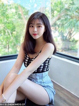 小清新正妹Janice（台湾美女）家中甜美自拍