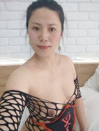 四了套衣服给老婆