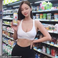 OL打扮韻味十足！美乳蜂腰健美模特身材好爆炸！ELLA JANG