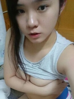 美好的乳房