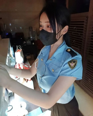 大奶妹菈小菈