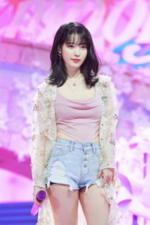 IU 李知恩